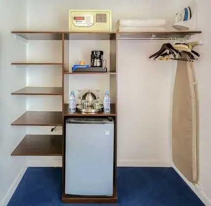 Oda, 1 Büyük (Queen) Boy Yatak