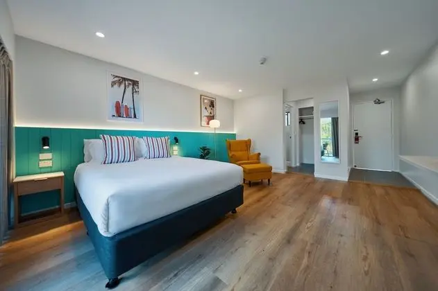 Standard Oda (Queen Room )