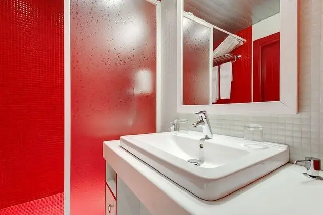 Comfort Tek Büyük veya İki Ayrı Yataklı Oda