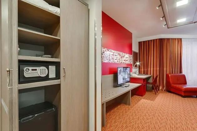 Deluxe Tek Büyük veya İki Ayrı Yataklı Oda