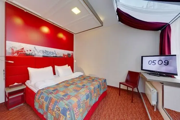 Superior Tek Büyük veya İki Ayrı Yataklı Oda