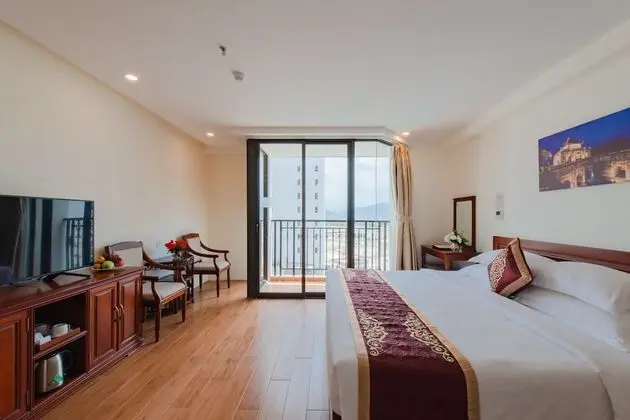 Deluxe Tek Büyük veya İki Ayrı Yataklı Oda, Balkon