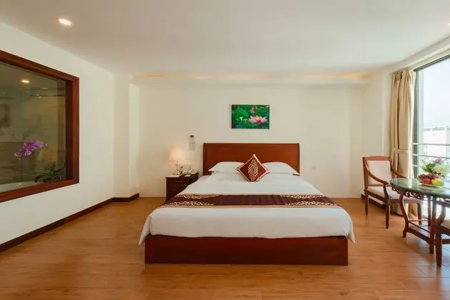 Deluxe Tek Büyük veya İki Ayrı Yataklı Oda, Balkon