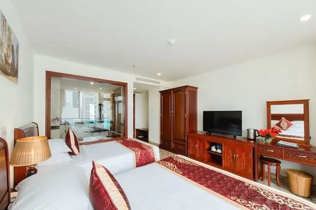 Deluxe Tek Büyük veya İki Ayrı Yataklı Oda, Balkon