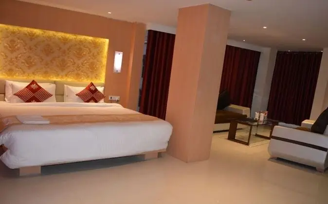 Club Oda, 1 Büyük (Queen) Boy Yatak, Engellilere Uygun, Şehir Manzaralı