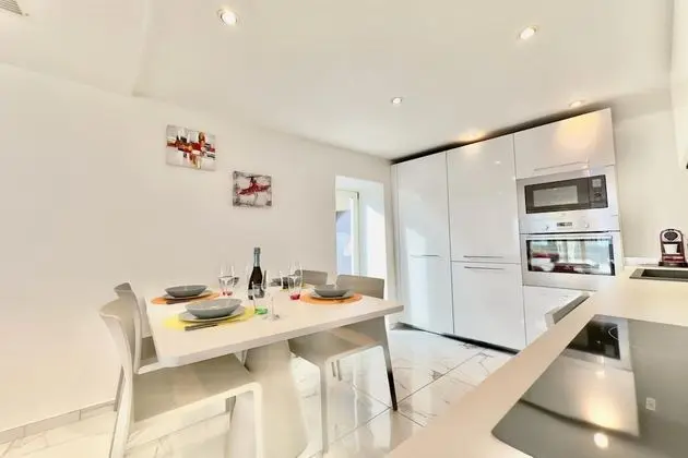 Family Apart Daire, Birden Çok Yatak (Red View Apartment)