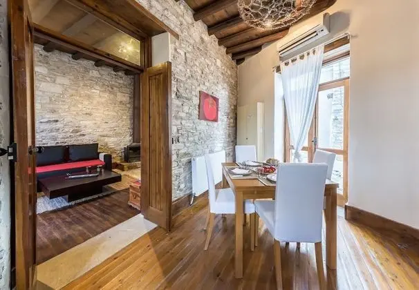 Traditional Ev, 2 Yatak Odası, Kişiye Özel Havuzlu
