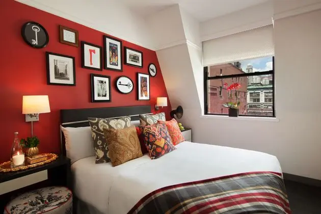 1 Çift ​​kişilik Yatak Queen Size Bed