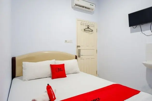 Deluxe Tek Büyük Yataklı Oda (RedDoorz)