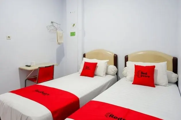 Tek Büyük Yataklı Oda (RedDoorz)