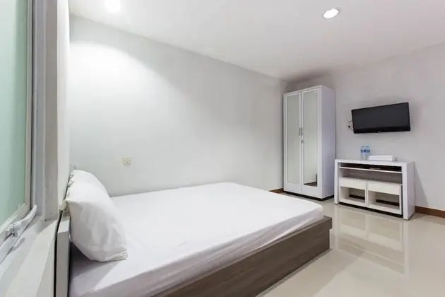 Reddoorz Room