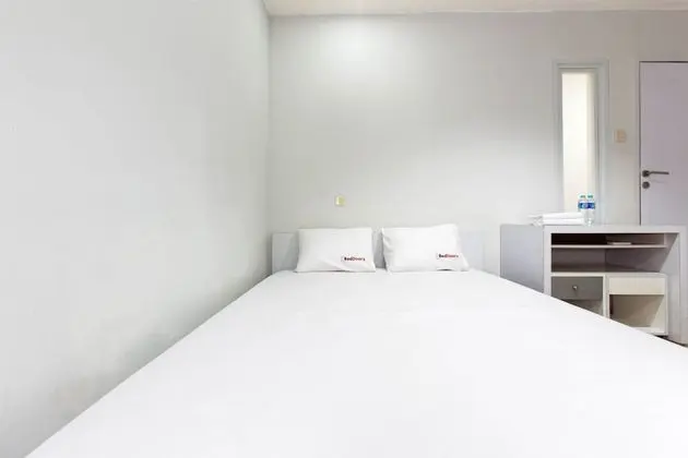 Reddoorz Room