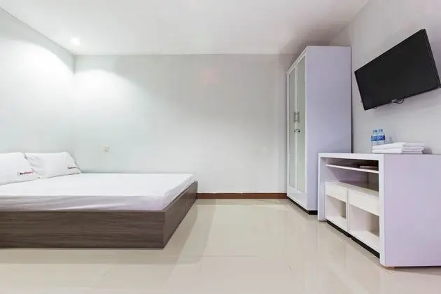 Reddoorz Room
