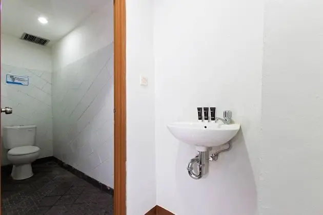 Reddoorz Room