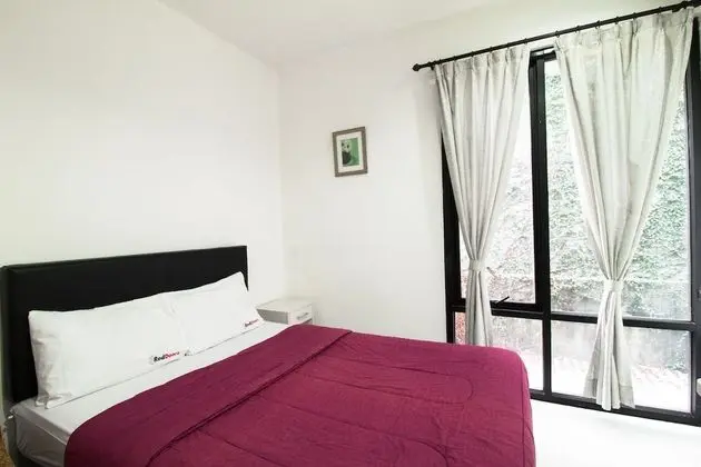 Reddoorz Room