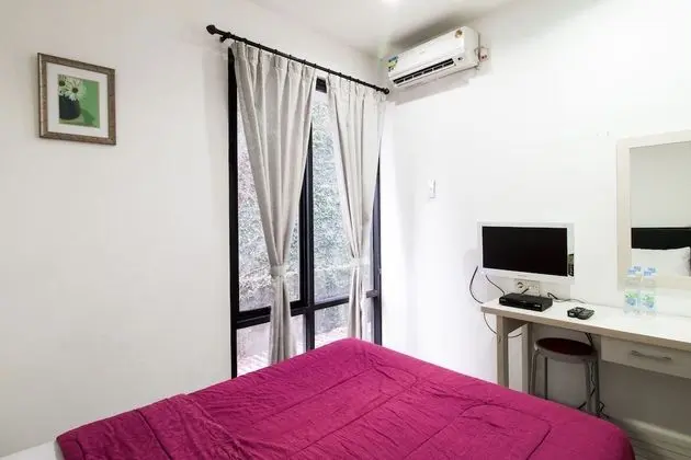 Reddoorz Room