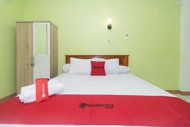 Tek Büyük Yataklı Oda (RedDoorz)