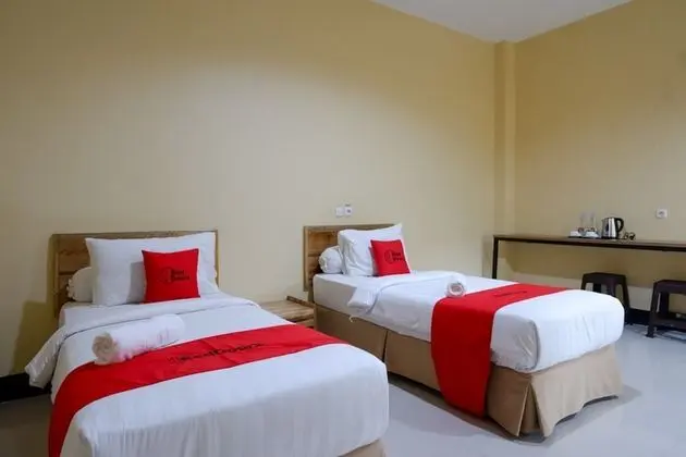 Premium İki Ayrı Yataklı Oda (RedDoorz)