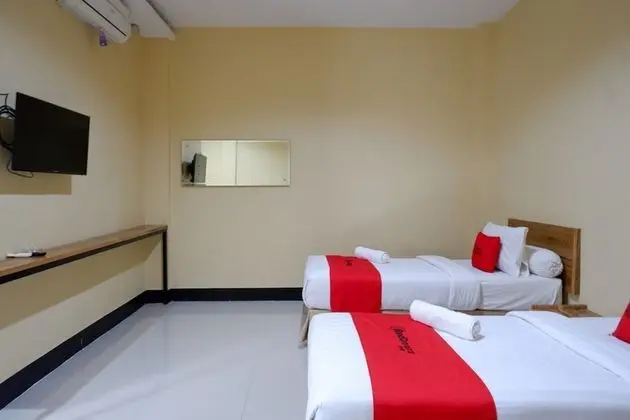 Premium İki Ayrı Yataklı Oda (RedDoorz)