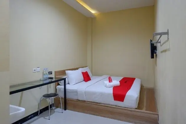 Tek Büyük Yataklı Oda (RedDoorz)