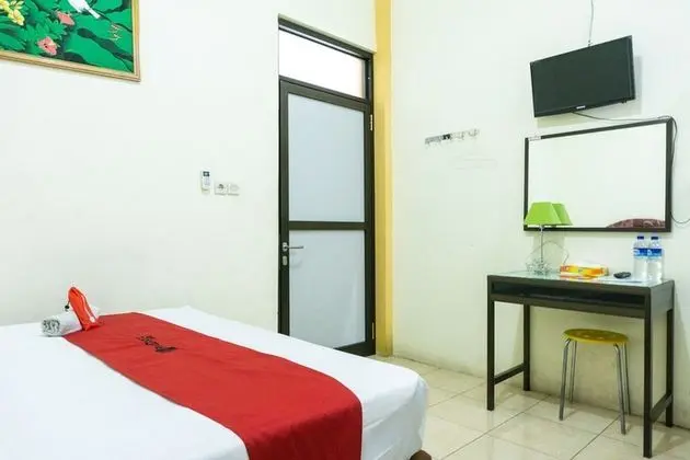 Tek Büyük Yataklı Oda (RedDoorz)