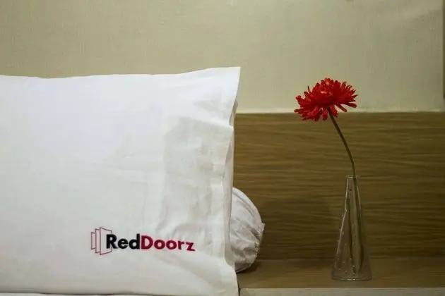 Reddoorz Room
