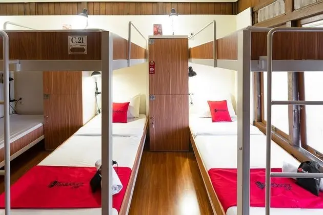 Ortak Ranzalı Oda, Sadece kadınlar için (RedDoorz)
