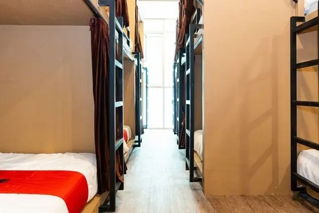 Ortak Ranzalı Oda, Karma Ranzalı Oda (RedDoorz)