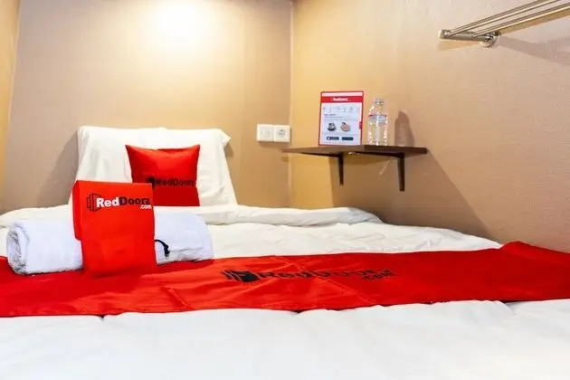 Ortak Ranzalı Oda, Karma Ranzalı Oda (RedDoorz)