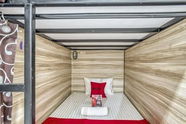 Ortak Ranzalı Oda, Sadece erkekler için