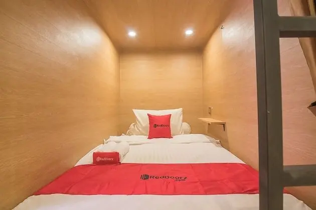 Ortak Ranzalı Oda, Karma Ranzalı Oda (RedDoorz)