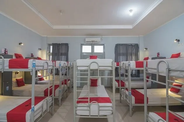 Ortak Ranzalı Oda, Sadece kadınlar için (RedDoorz)