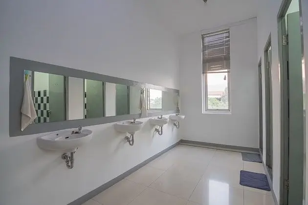 Ortak Ranzalı Oda, Sadece kadınlar için (RedDoorz)