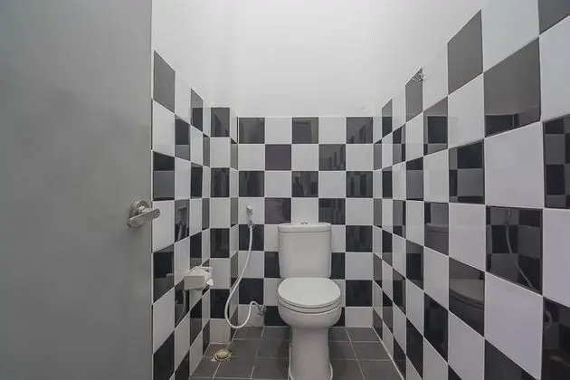 Ortak Ranzalı Oda, Sadece kadınlar için (RedDoorz)