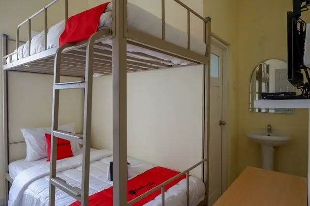 Ortak Ranzalı Oda, 2 Tek Kişilik Yatak (Reddoorz)