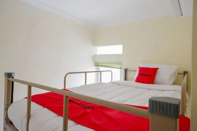 Ortak Ranzalı Oda, 2 Tek Kişilik Yatak (Reddoorz)