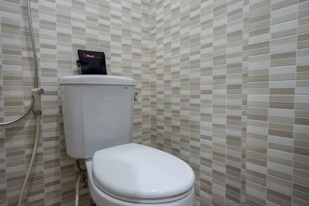 Ortak Ranzalı Oda, 2 Tek Kişilik Yatak (Reddoorz)