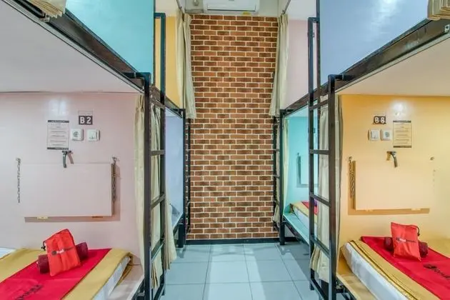 Ortak Ranzalı Oda, Karma Ranzalı Oda (RedDoorz)