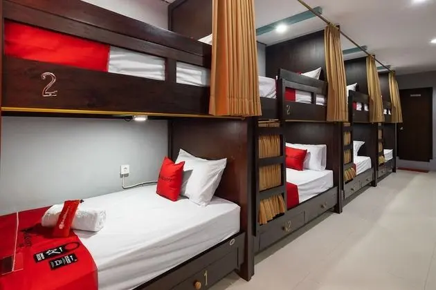 Ortak Ranzalı Oda, Sadece kadınlar için (RedDoorz)
