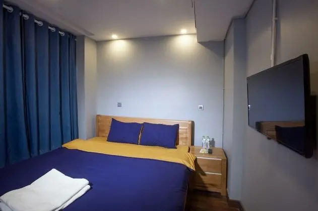Private Double Room Shared Bathroom