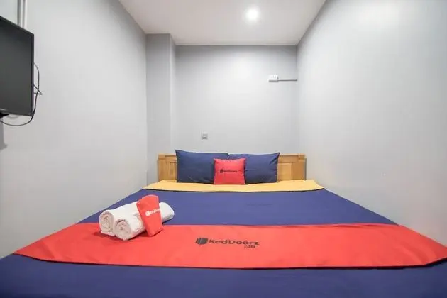 Private Single Room Shared Bathroom