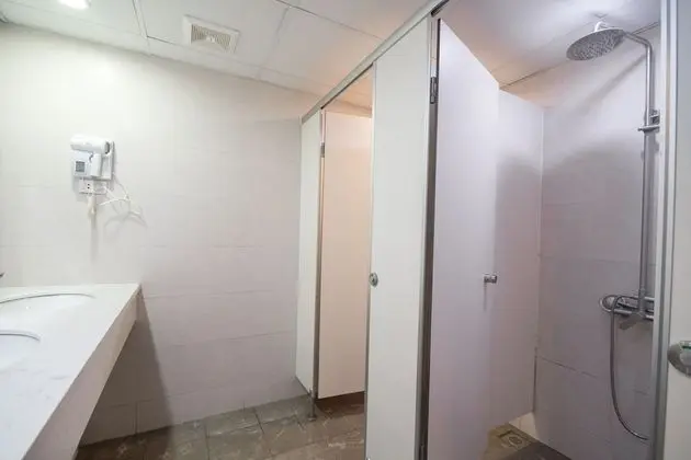 Private Single Room Shared Bathroom