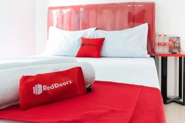 Tek Büyük Yataklı Oda (RedDoorz)