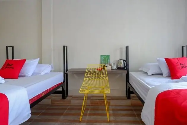 İki Ayrı Yataklı Oda (RedDoorz)