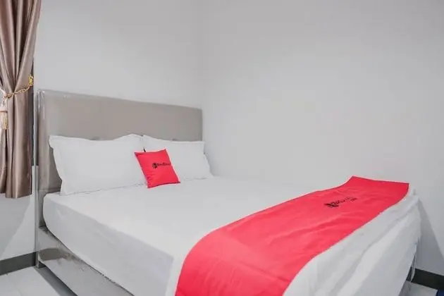 Tek Büyük Yataklı Oda (RedDoorz)