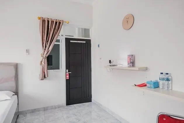 Tek Büyük Yataklı Oda (RedDoorz)