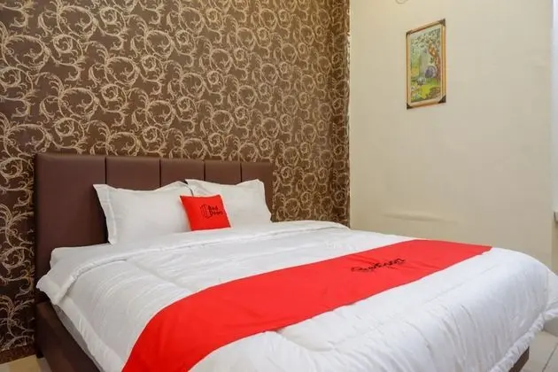 Tek Büyük Yataklı Oda (RedDoorz)