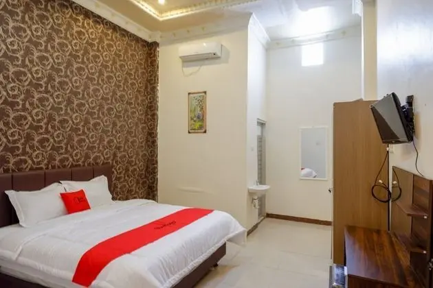 Tek Büyük Yataklı Oda (RedDoorz)