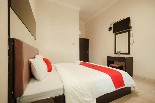 Tek Büyük Yataklı Oda (RedDoorz)