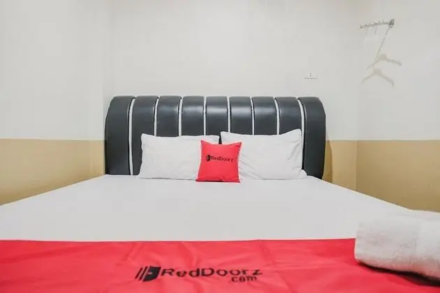 Tek Büyük Yataklı Oda (RedDoorz)